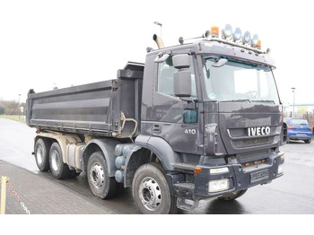 Volquete camión IVECO Trakker