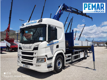 Camión grúa SCANIA P