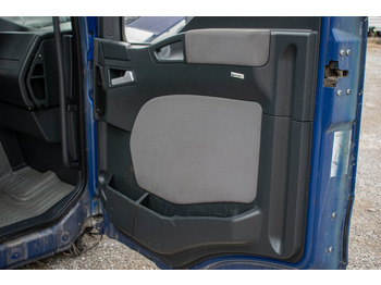 Puerta y piezas para Camión MAN TGL DOOR TRIM RIGHT - PASSENGER'S: foto 2