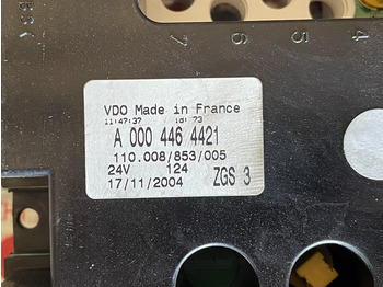 Salpicadero para Camión MERCEDES-BENZ ATEGO 1: foto 5