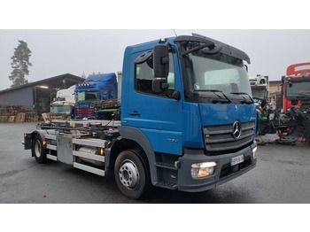 Portacontenedor de cadenas camión MERCEDES-BENZ Atego 1224