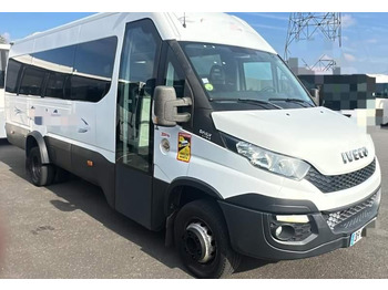 Minibús IVECO Daily