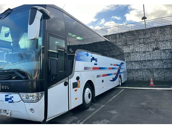 Autocar VAN HOOL