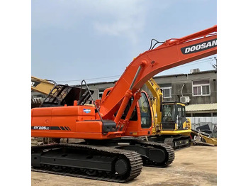 Excavadora de cadenas DOOSAN DX225