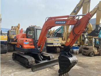 Excavadora de cadenas Used doosan 6ton dx60 excavator on sale in stock: foto 4