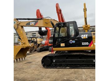 Excavadora CATERPILLAR 320D