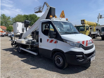 Camión con plataforma elevadora IVECO Daily