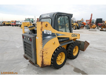Minicargadora Gehl R 135: foto 3