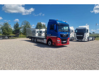 Portavehículos camión MAN TGX 26.440