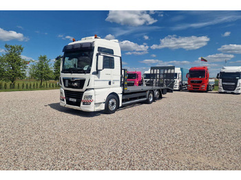Portavehículos camión MAN TGX 26.460