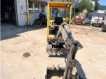 Miniexcavadora Volvo EC15 B XT MINIPELLE 1,5T: foto 5