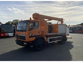 Camión con plataforma elevadora Mercedes-Benz 1117: foto 2