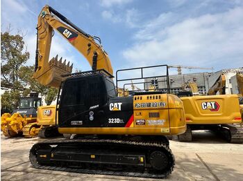 Excavadora de cadenas CATERPILLAR 323D2L
