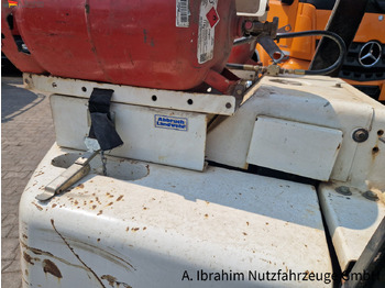 Carretilla elevadora Nissan BF 03-40 4t Stapler: foto 5