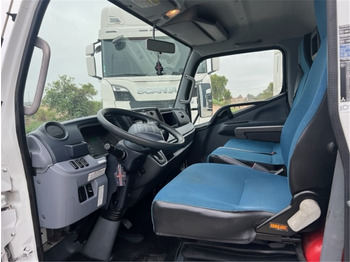 Isotérmico camión Mitsubishi 7C18: foto 5