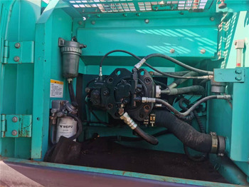 Excavadora de cadenas Kobelco SK210: foto 5