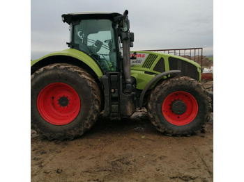 Tractor CLAAS Axion 940