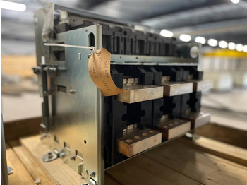 Leasing financiero de Mitsubishi Circuit breaker 2500A - AE2500-SW 3P - DPX-12648  leasing Mitsubishi Circuit breaker 2500A - AE2500-SW 3P - DPX-12648: foto 4