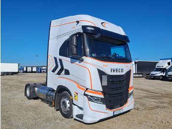 Cabeza tractora IVECO