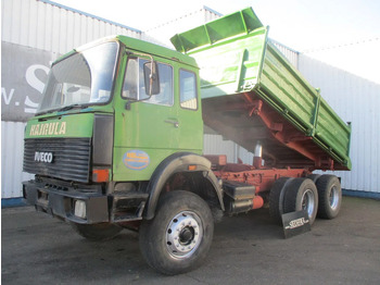 Volquete camión IVECO Magirus