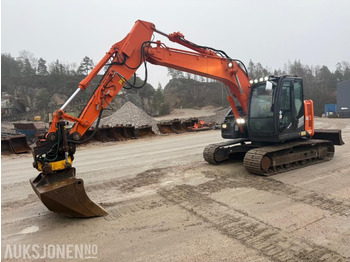 Excavadora HITACHI ZX135