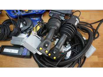 Leasing financiero de Set SPV with Scanreco RC400 8 Functions Hiab, Palfinger, Fassi leasing Set SPV with Scanreco RC400 8 Functions Hiab, Palfinger, Fassi: foto 4