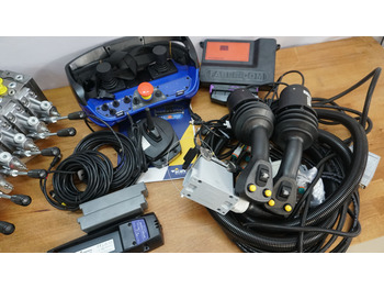 Leasing financiero de Set SPV with Scanreco RC400 8 Functions Hiab, Palfinger, Fassi leasing Set SPV with Scanreco RC400 8 Functions Hiab, Palfinger, Fassi: foto 2