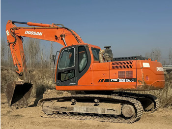 Excavadora de cadenas DOOSAN DX225LC