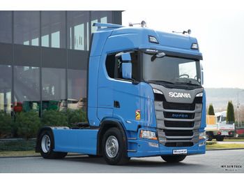 Cabeza tractora SCANIA S