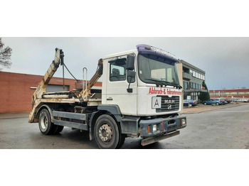 Portacontenedor de cadenas camión MAN