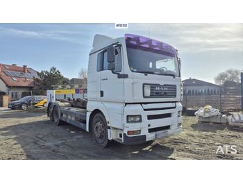 Multibasculante camión MAN TGA 26.410