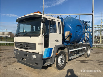 Camión hormigonera VOLVO FL