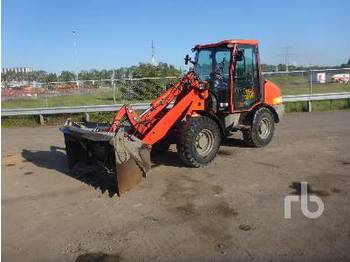 Cargadora de ruedas JCB 406: foto 1