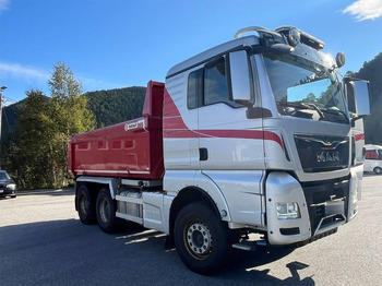 Volquete camión MAN TGX 26.580