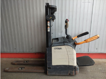Apilador CROWN