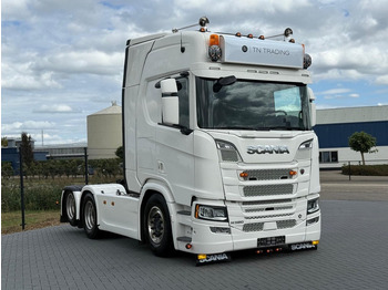 Cabeza tractora SCANIA R 580