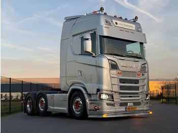 Cabeza tractora SCANIA S 520