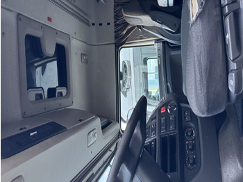 Cabeza tractora DAF XF 460: foto 4
