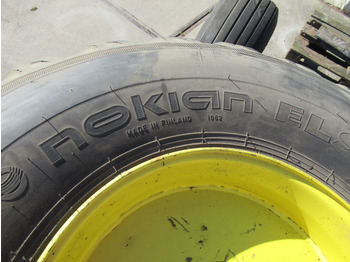 Rueda completa para Tractor viñedo/ Frutero John Deere 5515V NOKIAN 550/60R22.5 + Voor Banden + Velg: foto 4 Rueda completa para Tractor viñedo/ Frutero John Deere 5515V NOKIAN 550/60R22.5 + Voor Banden + Velg: foto 4
