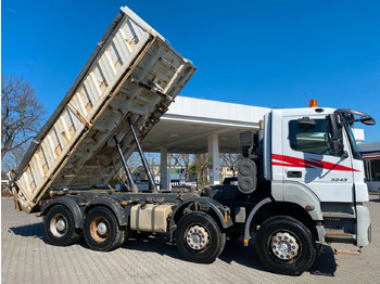 Volquete camión MERCEDES-BENZ Axor 3243