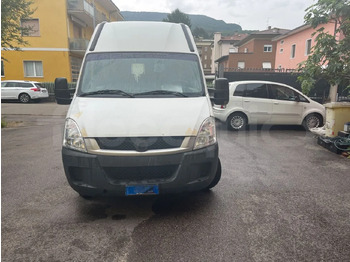 Minibús, Furgoneta de pasajeros Iveco Daily: foto 2