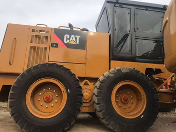 Grader CATERPILLAR 140K
