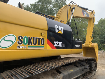 Excavadora de ruedas CATERPILLAR 323D2L: foto 2