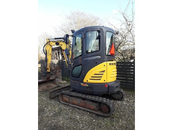 Miniexcavadora NEW HOLLAND