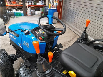 Tractor viñedo/ Frutero Solis 26 GEAR MASKINE NYT NYT NYT: foto 3 Tractor viñedo/ Frutero Solis 26 GEAR MASKINE NYT NYT NYT: foto 3