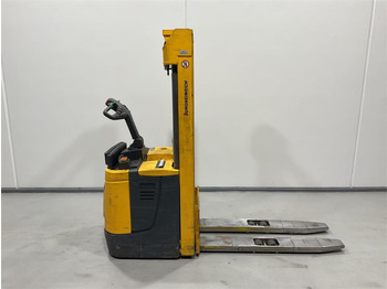 Apilador JUNGHEINRICH