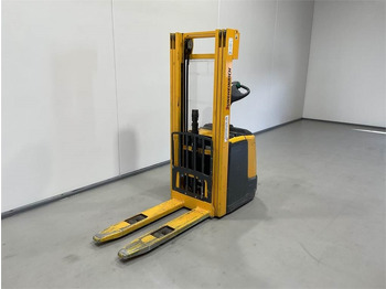 Apilador Jungheinrich ERC 214: foto 4 Apilador Jungheinrich ERC 214: foto 4