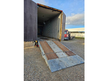 Leasing financiero de Montracon Racing// machinetrailer // Living area leasing Montracon Racing// machinetrailer // Living area: foto 4