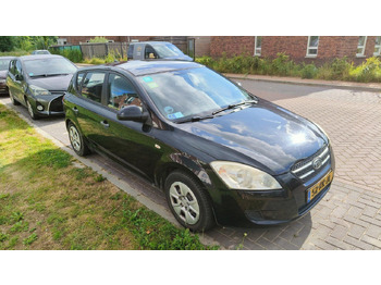 Hatchback Kia cee'd | 1.6 X-tra | 2007 | 348.934km | 52-XK-JL: foto 2