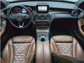 Sedan Mercedes-Benz C-klasse 250 CDI 4MATIC Premium Plus | 2017 | 201.697 km | Automaat | L835FB | NAP: Geen oordeel: foto 5 Sedan Mercedes-Benz C-klasse 250 CDI 4MATIC Premium Plus | 2017 | 201.697 km | Automaat | L835FB | NAP: Geen oordeel: foto 5